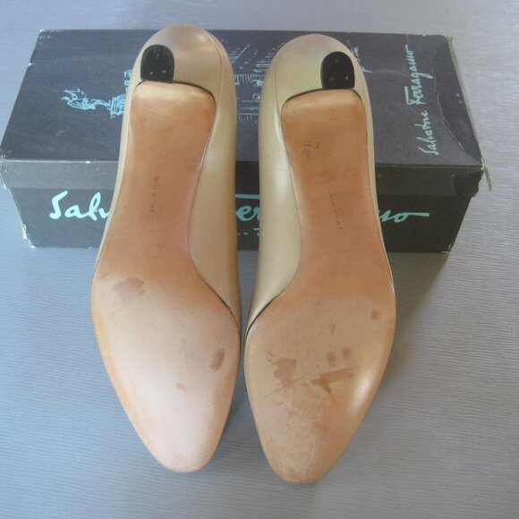 Salvatore Ferragamo Boutique Shoes 91/2 B Gently Worn with Box - Picture 4 of 4